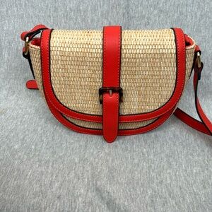 Izzy & Ali Woven Crossbody Bag